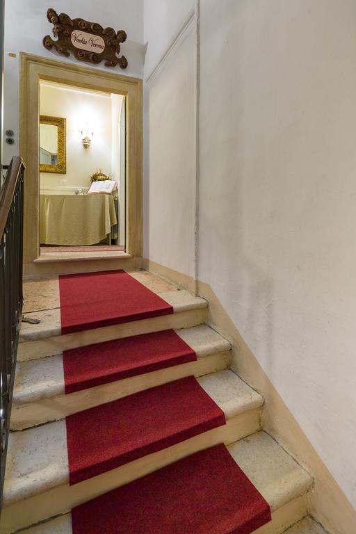 Vecchia Verona Rooms & Apartments Bagian luar foto