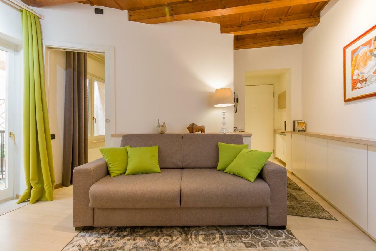 Vecchia Verona Rooms & Apartments Bagian luar foto